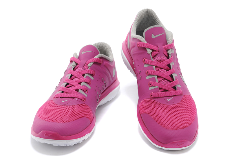 Femmes Nike FS Lite Run chaussures de course gratuit gris rose (3)